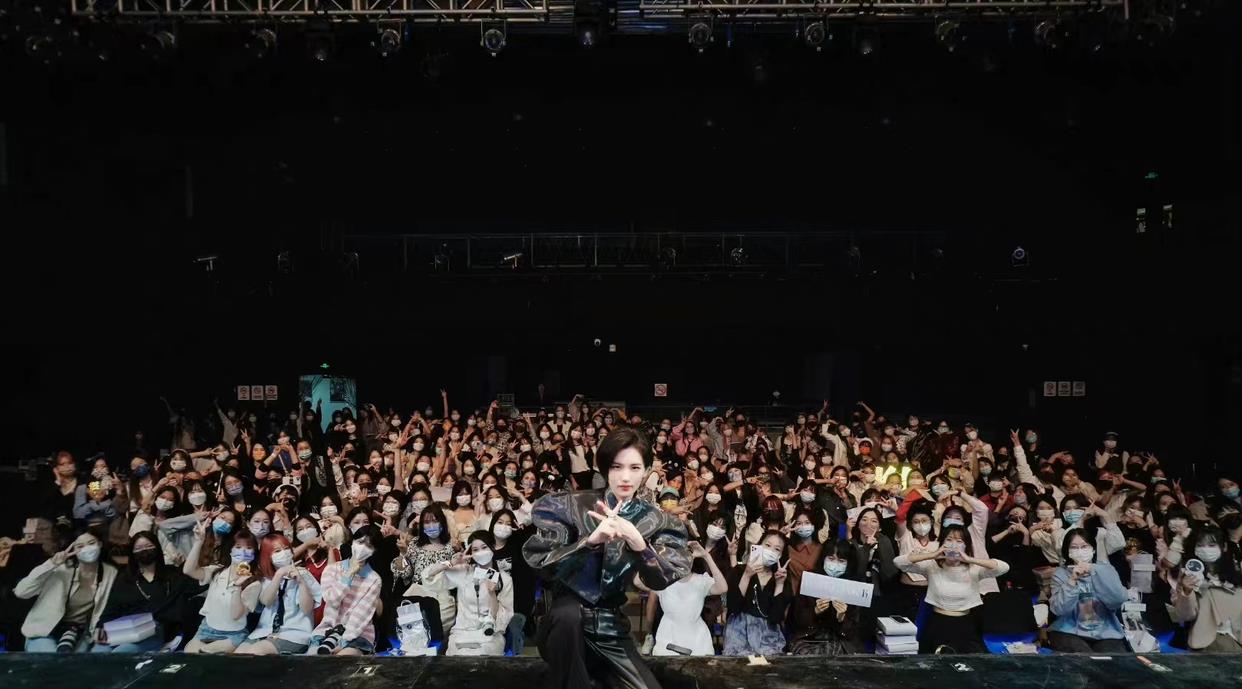 刘雨昕|THE9毕业快一年了，脱离团体后散落在娱乐圈哪个地方？