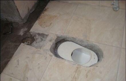 马桶不要随便移位！二十年装修老师傅良心忠告，要移也得这么做！