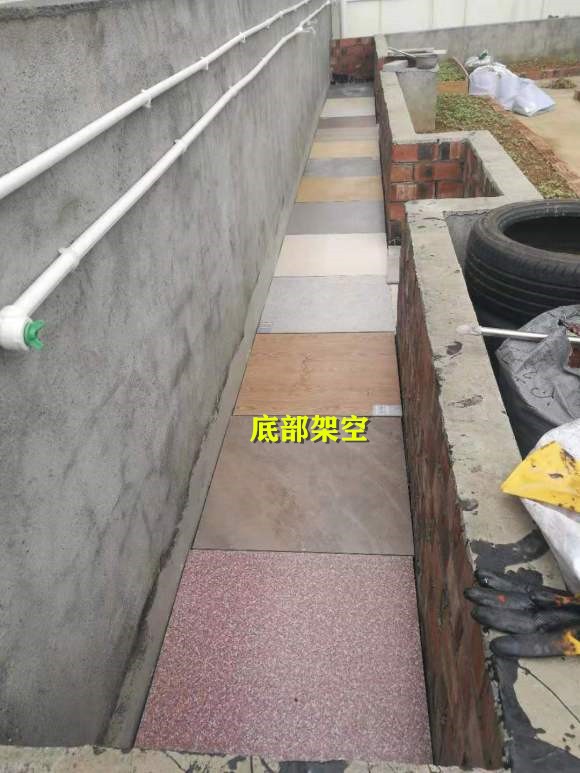 交易|开发商送的大露台,沿墙砌20米长花池,种花种菜,不要还能拆掉!