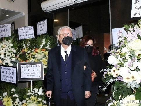 TVB|一路走好！TVB前富贵男星王贤志为母设灵，表哥郑嘉颖现身悼念