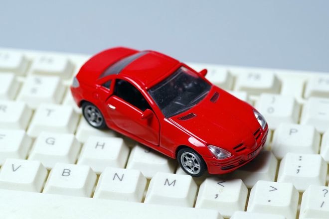 “坐地铁上班的人，没资格背LV”