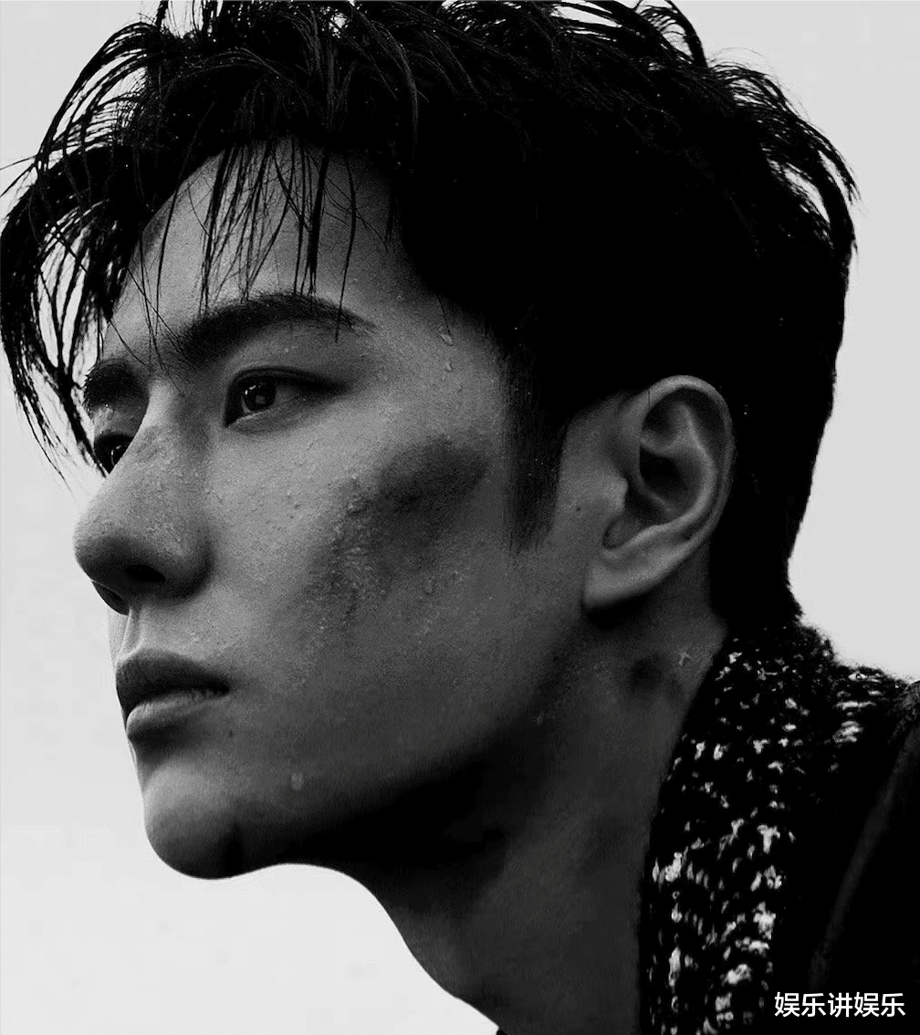 王一博|王一博成《无名》首位定下的演员，演戏之时上遍大师课，粉丝：牛