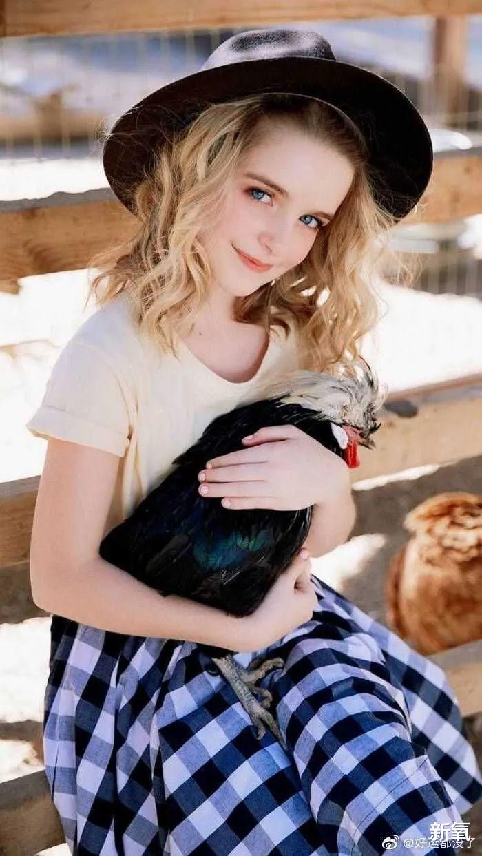 童星|小时候美成洋娃娃,如今更是惊艳美人模版的她有多优秀?