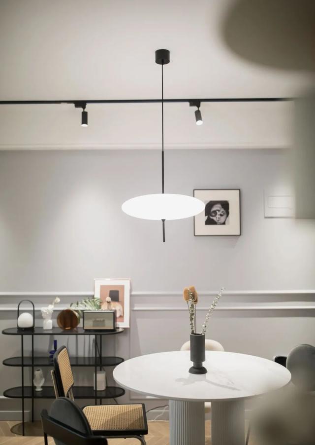 90三居室,步入式衣帽间、大浴缸、中岛台……复古又精致!