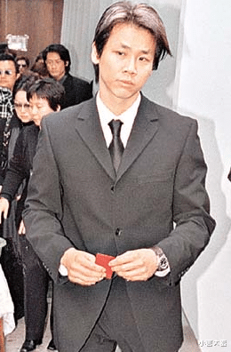 梅艳芳|“风华绝代”梅艳芳：葬礼上怪事连连，刘德华为何大发雷霆？