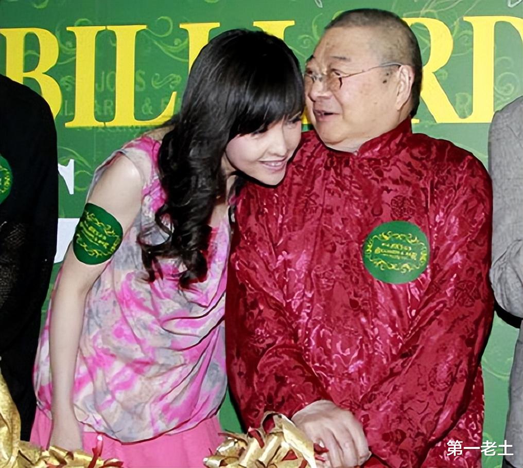 倪匡为取暖害死人命,养狼狗咬伤队长,潜逃香港只因畏罪