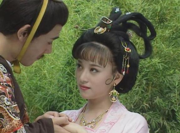 苗乙乙|用一个角色征服观众,当红时遭遇车祸意外,苗乙乙当年有多美?!