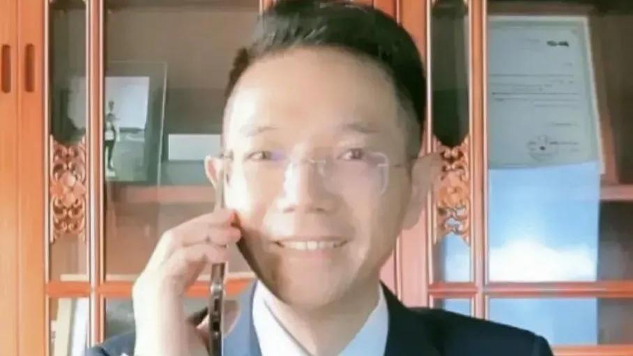错换人生28年案再审开庭？李圣律师无意间透露，粉丝一片欢呼！
