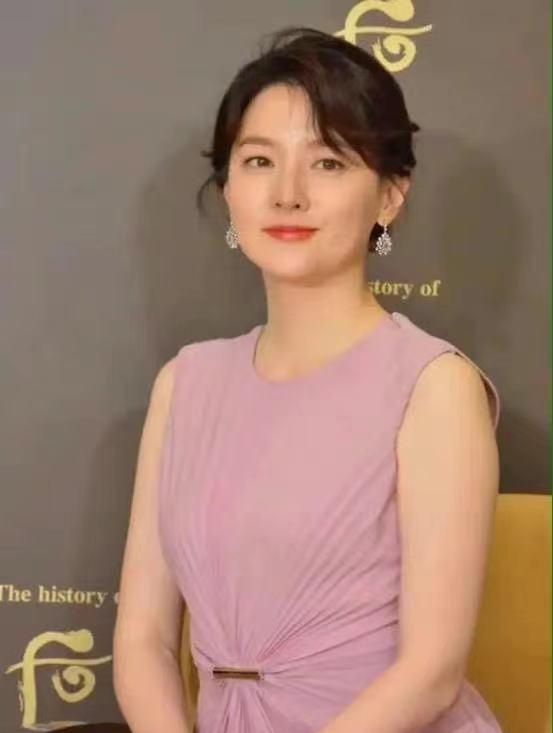 宋慧乔|都是捐款一亿，韩女星李英爱引发争议，宋慧乔为火灾捐款被赞