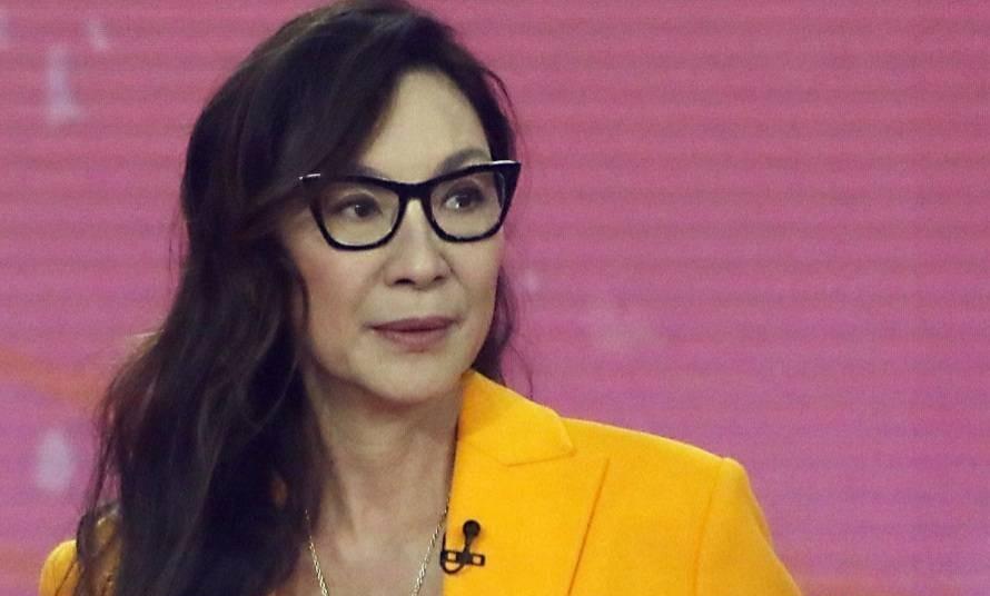 杨紫琼|59岁杨紫琼新冠痊愈后首曝近况，疑似暴瘦状态惹人心疼