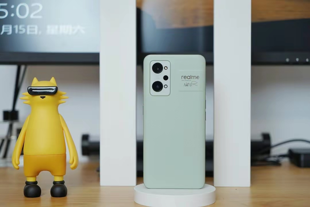 realme|仅2599元，骁龙888+5000mAh+120Hz，最值得入手的中端机？