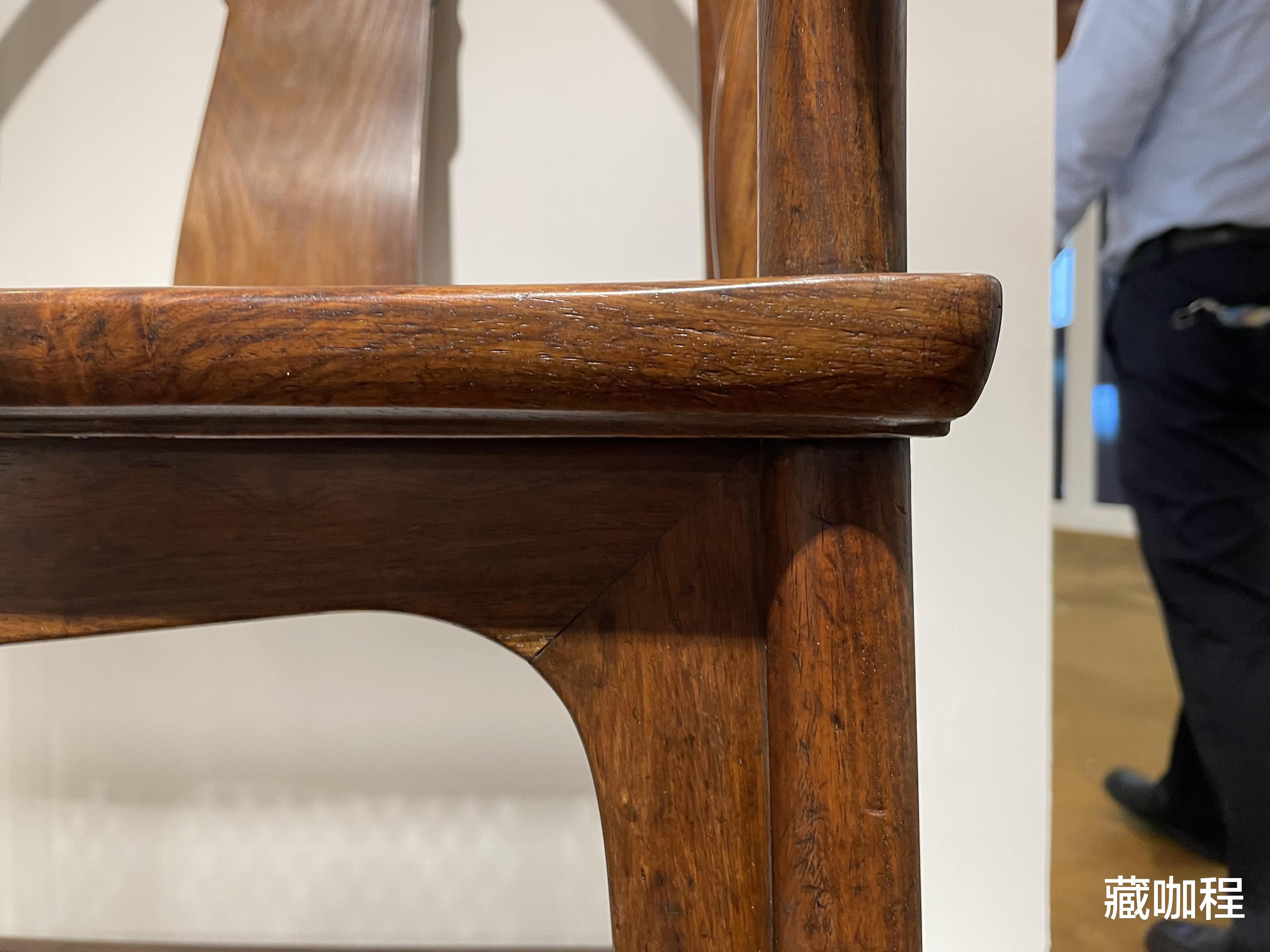 |中规中矩不惊艳，清黄花梨圈椅价格很亲民