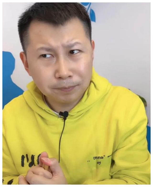 何云伟|有情有义何云伟，直播维护郭德纲