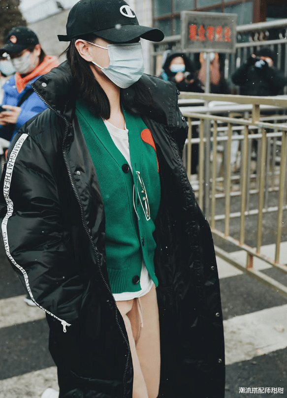 时尚搭配|央视春晚阵容提前看:陈妍希、万茜穿得厚实,张凯丽笑出鱼尾纹