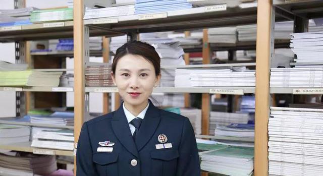 文职|军队文职招录陷入窘境，高待遇下还有6000多岗位空缺，这是咋了