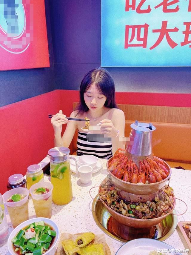 餐饮老板：风光后的大规模倒闭，别以为是品牌就能赚钱