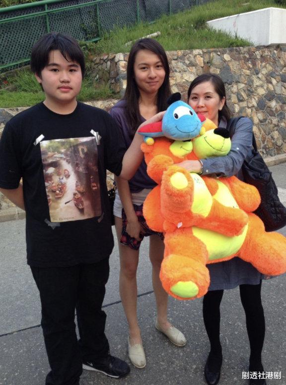 林俊贤|27岁的应届港姐冠军称生父从未养过自己，明星老爸：撒谎，我很受伤