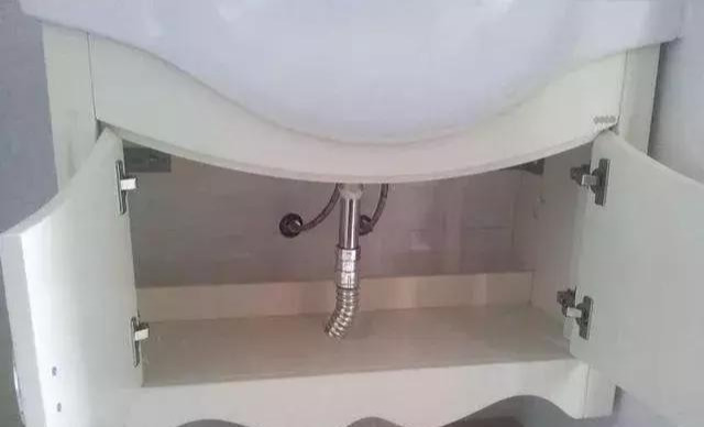 卫生间返臭,总是找不到原因?别瞎忙活了,问题出在这4个地方!