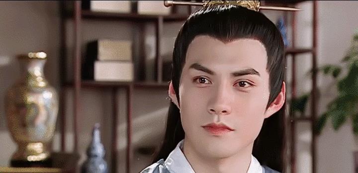 朱亚文|穿上西装的朱亚文妥妥的型男,可一穿上古装立刻就变“灾难现场”