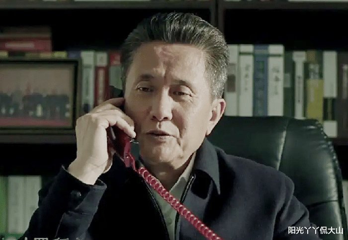 李达康|人民的名义:高育良总给李达康穿小鞋,为何李达康却从不反击呢?