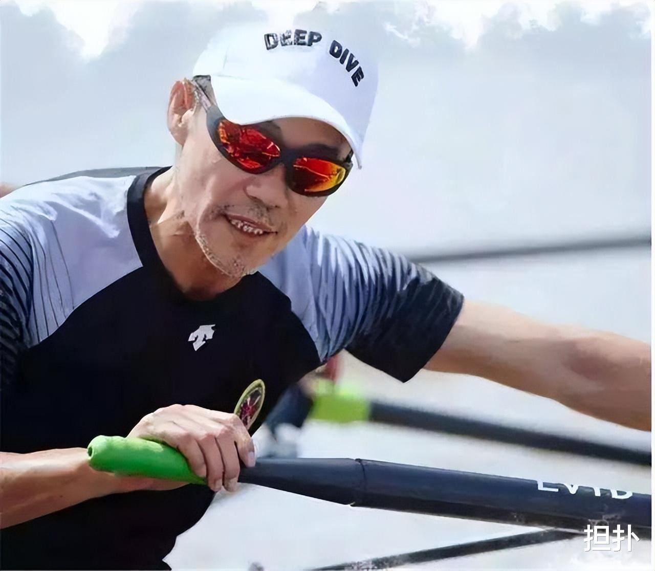 疯狂|71岁王石疯狂锻炼,每天跑步游泳加健身,只为以后陪着女儿出嫁