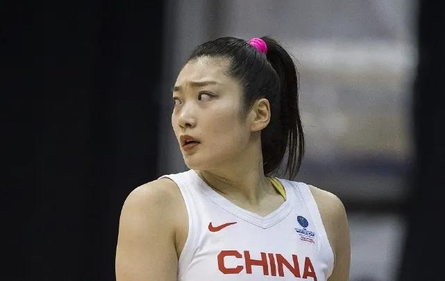 太阳队|女篮大战法国！两新人取代王思雨李梦，郑微迎来巨大考验