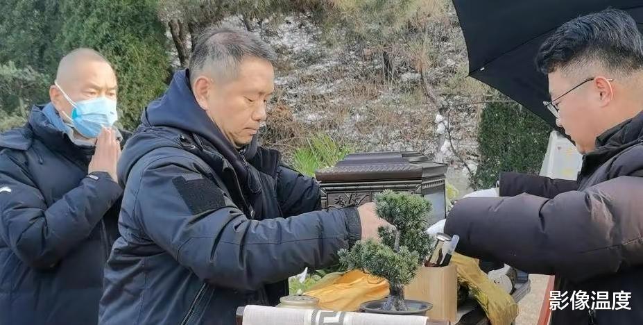 吴京|于海大师安葬济南,《少林寺》导演,吴京与夏雨、吴越专门去济南吊唁