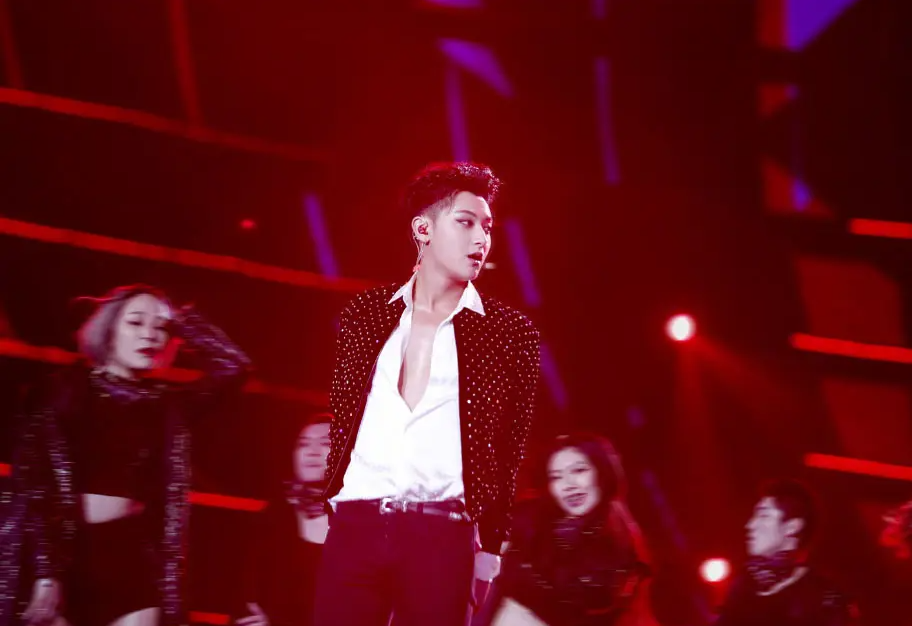 杨洋|有些人活着,但是大家已经开始怀念他们了