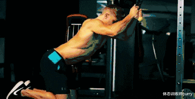 健身|英国最性感健身模特,拥有完美腹肌,分享他最爱的7种腹肌训练!