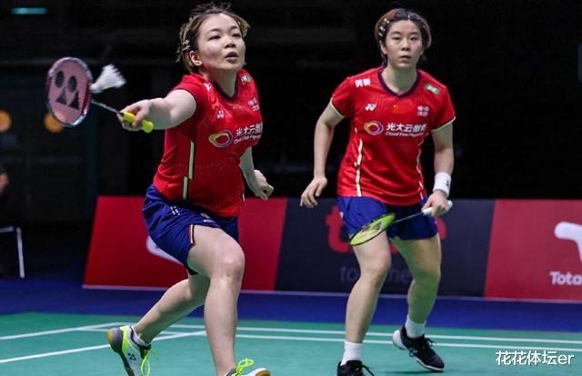 国羽|何冰娇2-0完胜李美妙，国羽第18次进入尤伯杯决赛，冲队史第16冠