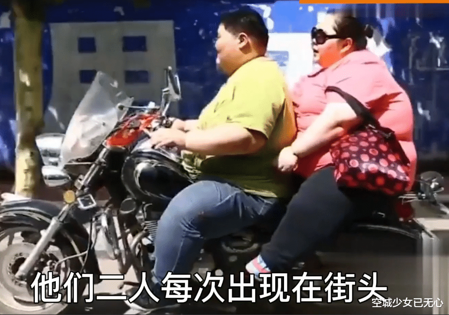 备孕 800斤夫妻为备孕生娃，一年减肥400斤，直言生下来是个胖子就掐死