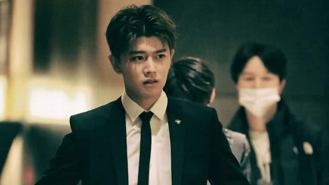 任嘉伦|任嘉伦从小就是这样过来的，每天夜里2点才睡觉，终于实现了梦想