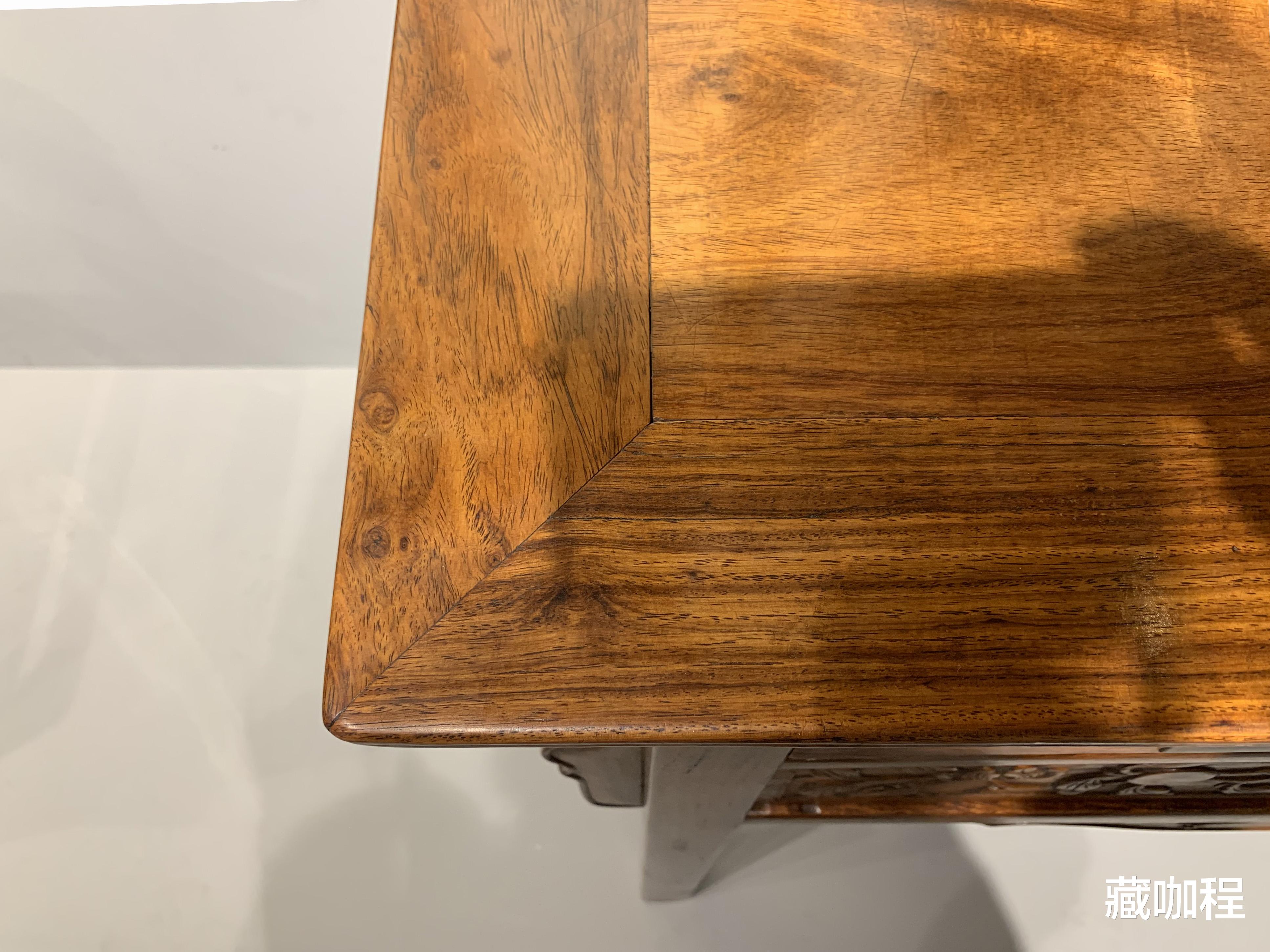 |?金光闪闪一片片，黄花梨联二橱多处一木双开