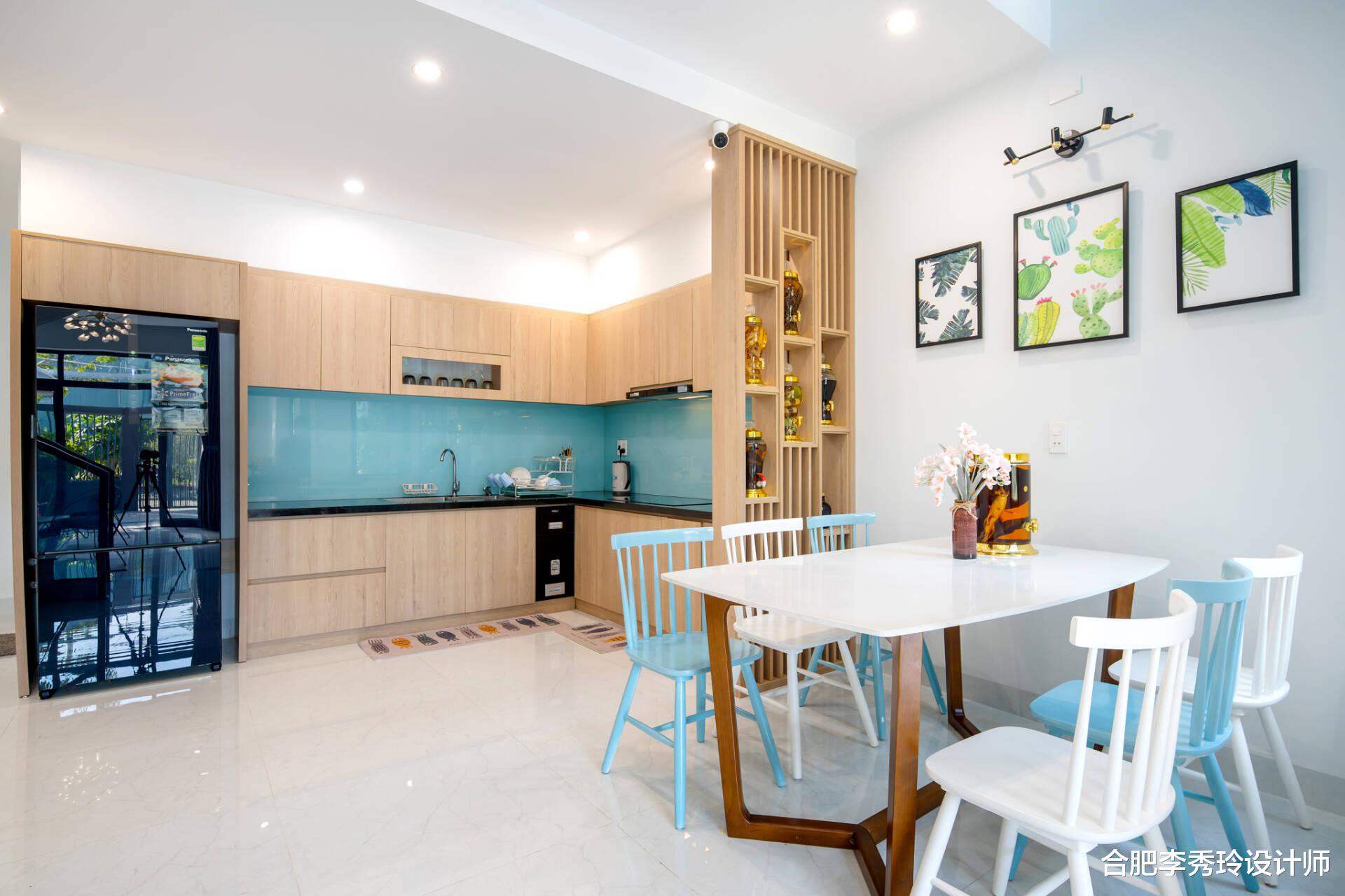 翻修3层小楼，前有6米庭院种树当车库，后有2米小花园，养老舒服