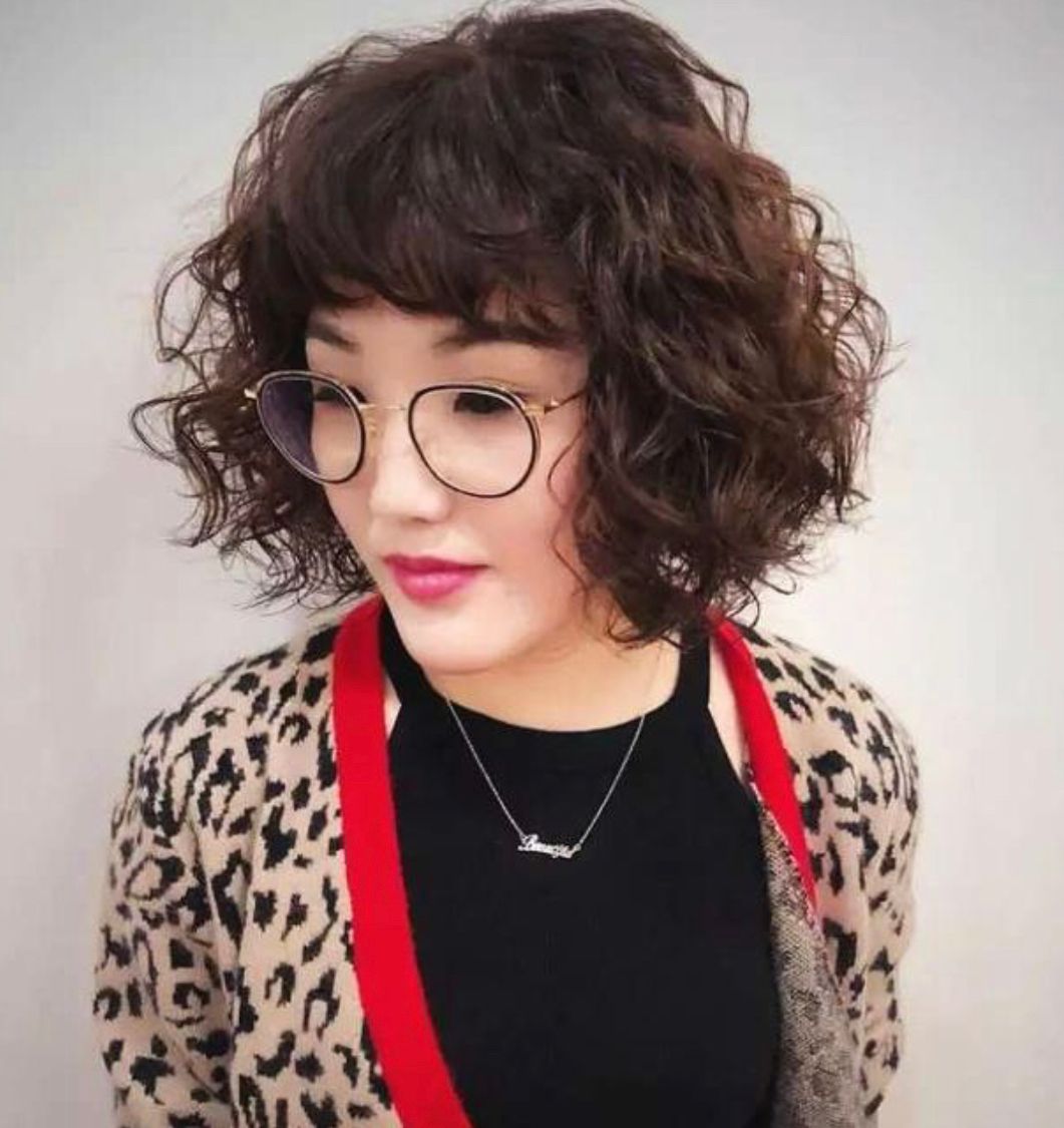 发型|中年女人“发型决定气质”,4种发型尽量避开,不是扮嫩就是显老