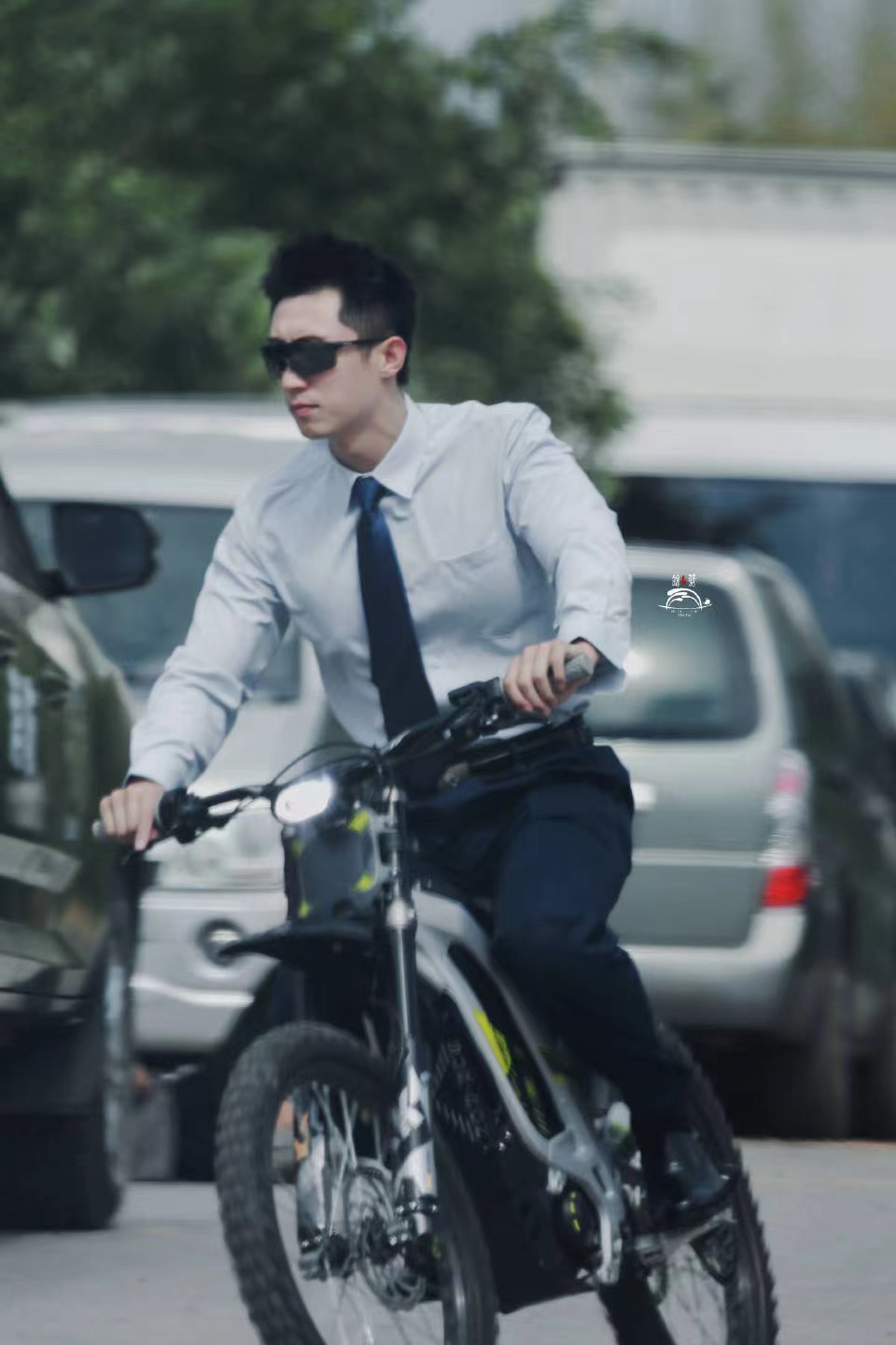 我们这十年|黄景瑜《他从火光中走来》消防员造型路透，期待消防员林陆骁