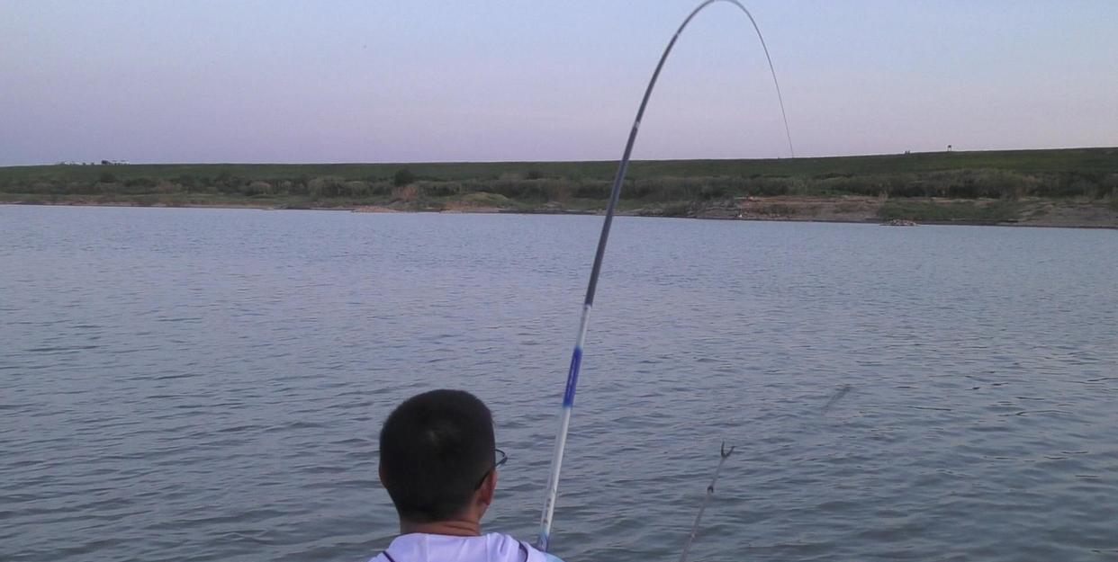 避难所|钓鱼,成为中年男人最大的避难所?