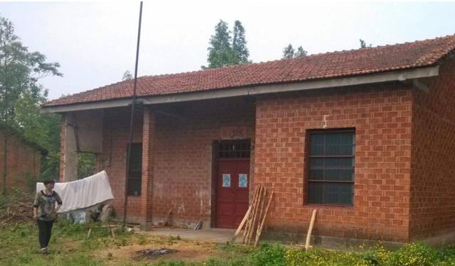 住房和城乡建设部|农村大门有讲究，为什么都选黑色的，其中暗含多少风水学？