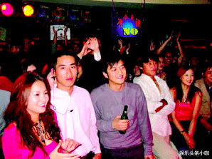 |突然官宣二胎，上亿家产败光了？！