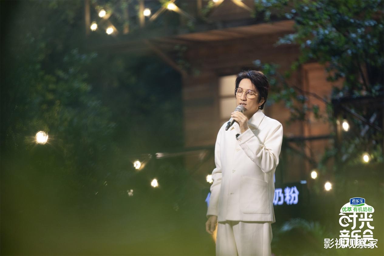 时光音乐会|太会玩！本期《时光音乐会》表演形式大不同，KTV点歌唱出人生故事