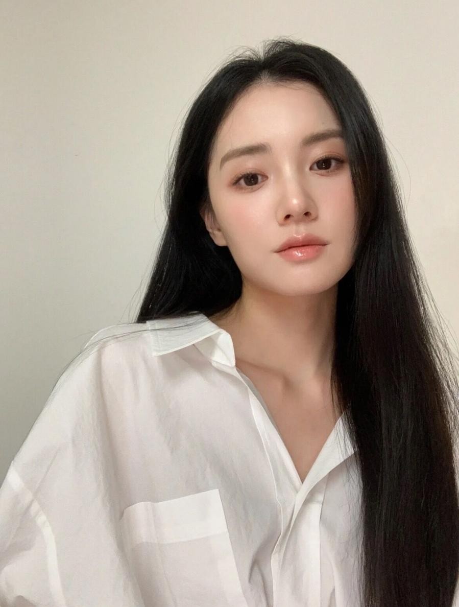 化妆 为什么“大城市”的女孩喜欢素颜,而“小县城”的女孩更喜欢化妆