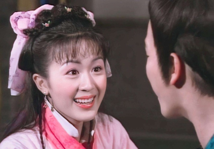 李绮红|那些惊艳过时光的娃娃脸女神，在可爱面前，性感也微不足道