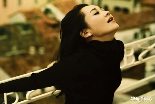 许晴|“一把年纪还装嫩的老女星”关掉滤镜少女秒变奶奶