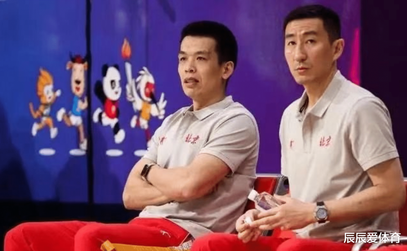四川男篮|CBA三消息：秦晓雯退居二线，杨鸣锁定全明星主帅，名帅加盟四川