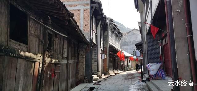 |走进葛牌旁的这条沟：城里人过年到山里，山里的年轻人却到山外了