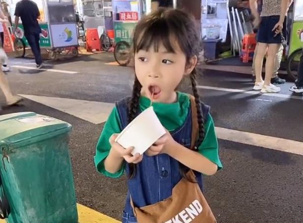 二胎|父母靠蓝妮妮年入百万，想要生二胎却被质疑自私，母亲揭开真相