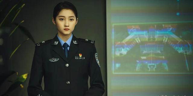 殷桃|郭晓东在线撒“狗粮”,形容自己是凤凰男,老婆城市女,太憨厚了