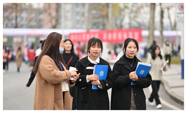 高校|我国正在“下滑”的三个行业，毕业生容易失业，要注意转行