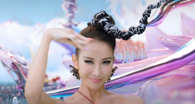 李沁|48岁李玟素颜太苍老!皱纹如树皮似古稀老人,大方回应无容貌焦虑