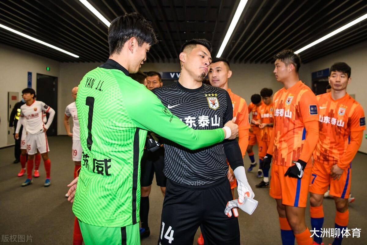 颜骏凌|颜骏凌终于想着改变了！中超上海海港、国足李霄鹏将受益